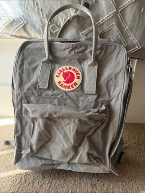 Fjallraven Kånken Backpack - Light Gray with Red Logo